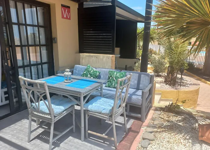 Oasis By The Pool Lejlighed