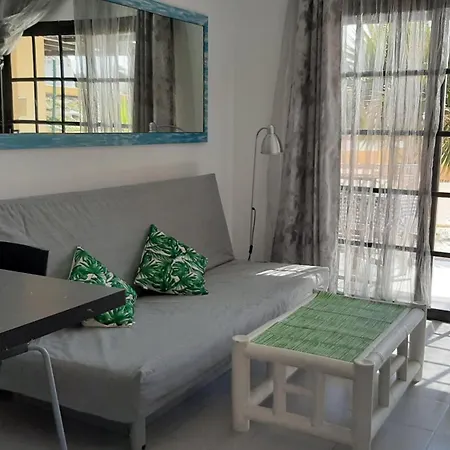 Oasis By The Pool Apartament