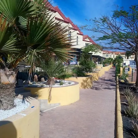 Apartamento Oasis By The Pool *