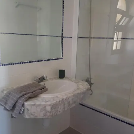 Apartament Oasis By The Pool